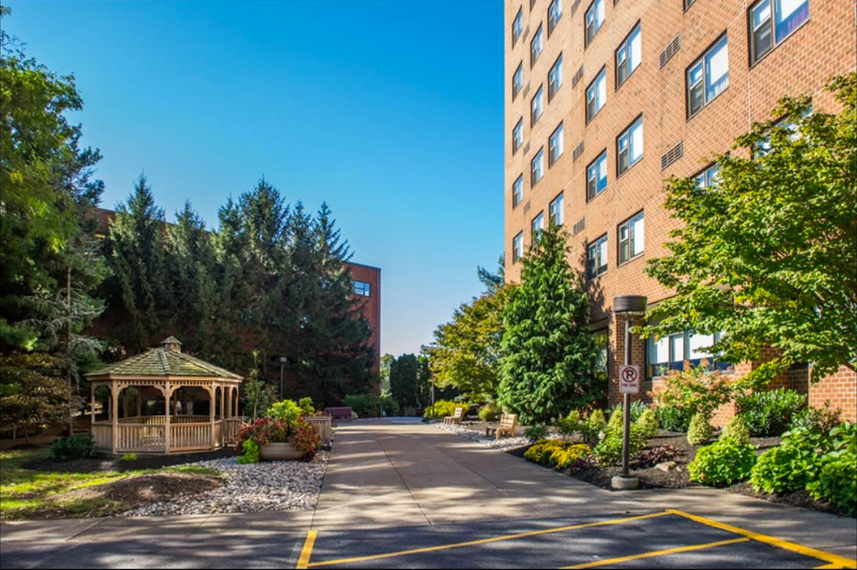 Lutheran Manor Outdoor Facilities Senior Housing Bethlehem PA